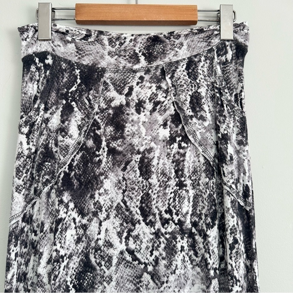 Coin1804 Long Skirt with Stretch Snake Skin Pattern Size S - Picture 9 of 10